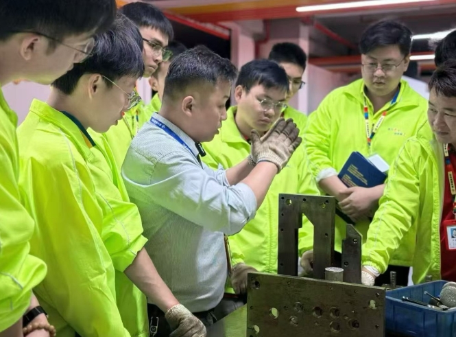 成年人的认知清醒 —— 操机是青春饭，工程能力才是复利饭