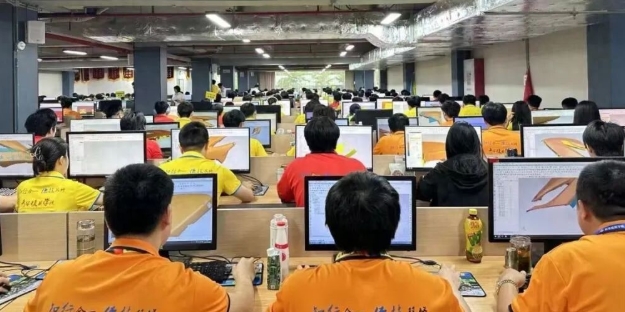 从一线普工到产品设计，他靠什么改变了自己的职业方向？