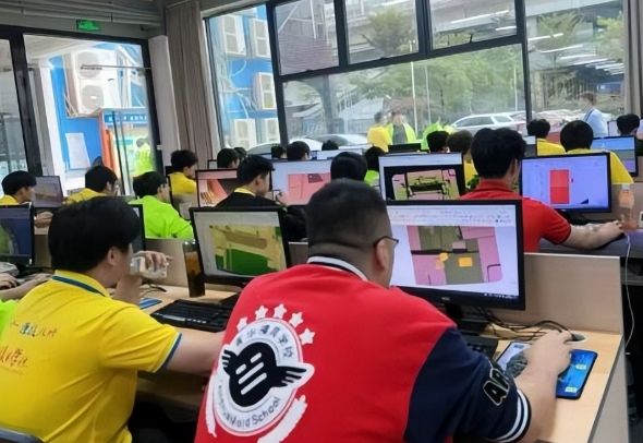 为什么总有人说“学费贵”，却有人悄悄改变了人生轨迹？