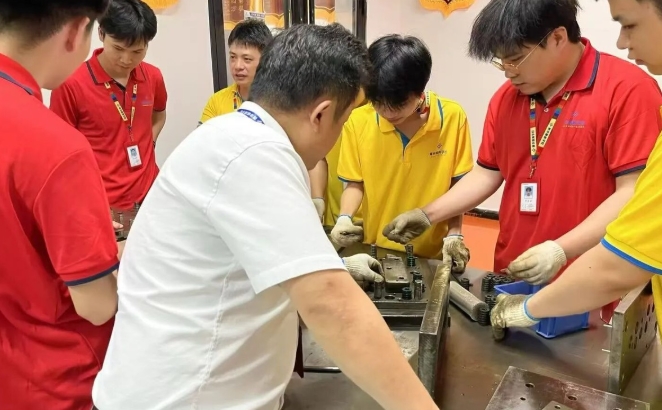 制造业全面升级！未来10年，最稀缺的是模具技术人才