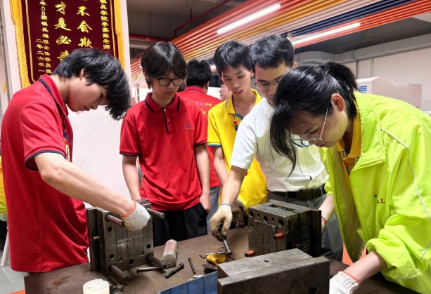打破学历内卷！职业技能教育，才是年轻人的新出路