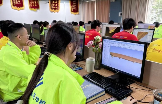 技术会更新，软件会迭代，但靠能力改变命运这件事永远不会过时