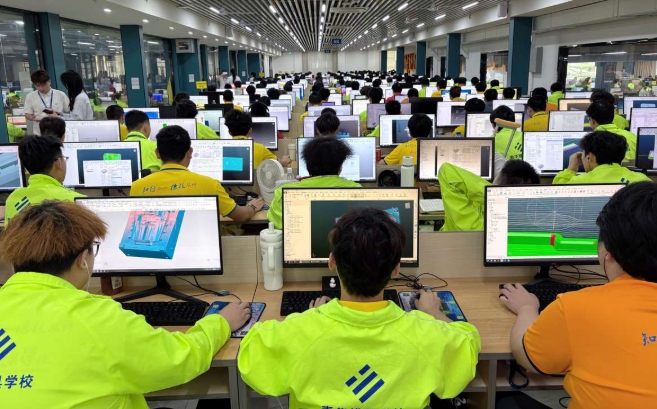 零基础想学模具设计？别担心！在青华人人都能学成才