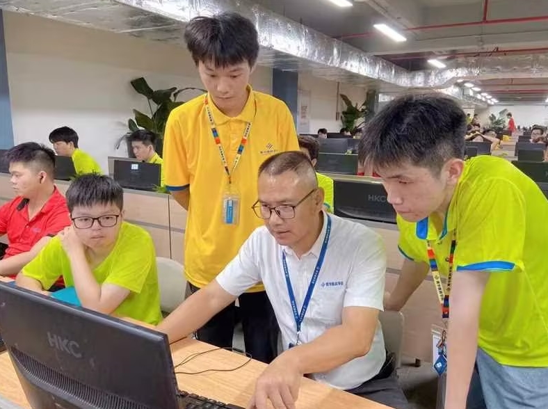 老师辅导学员