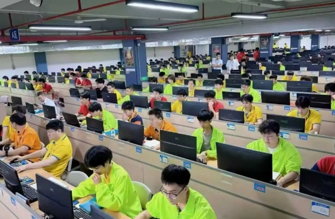 东莞打工别再耗流水线，学模具技术，拿城市高薪岗位