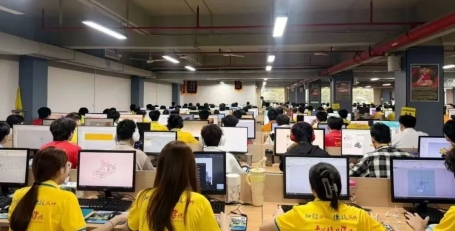 很多大学生毕业后最难受的，不是穷