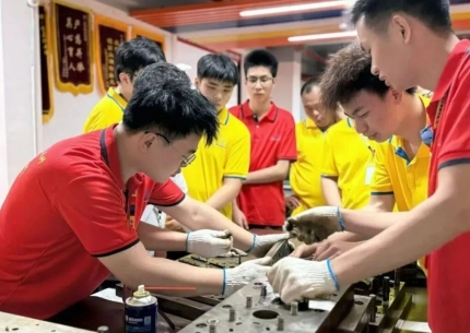 有些大学生，不是没能力，是没找到赛道