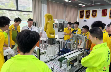 智能制造加速发展｜学PLC自动化，实战能力越来越重要